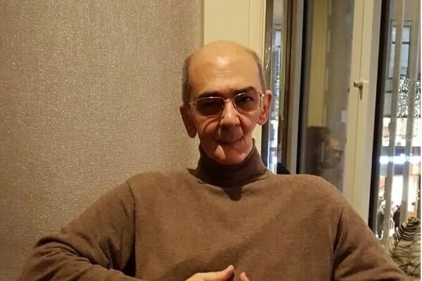 5701383.jpg