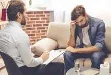 این جمله‌ها را به فرد مضطرب نگویید؛ حالش را بدتر می‌کند